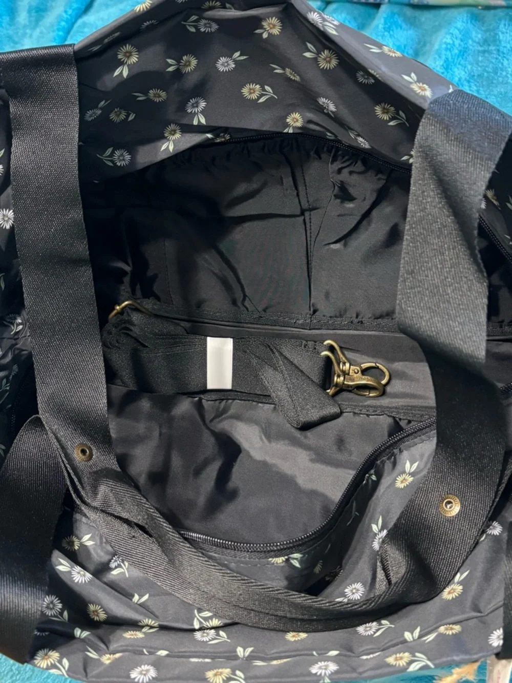Thirty One deluxe travel tote NWT ditsy daisy - Picture 4 of 4